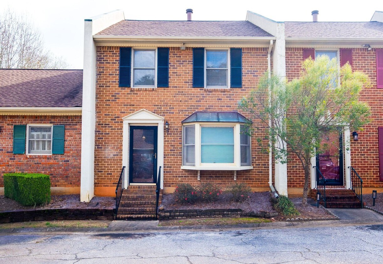 Foto principal - 2BR/2.5BA Townhome – Sweetwater Plantation (West Side)