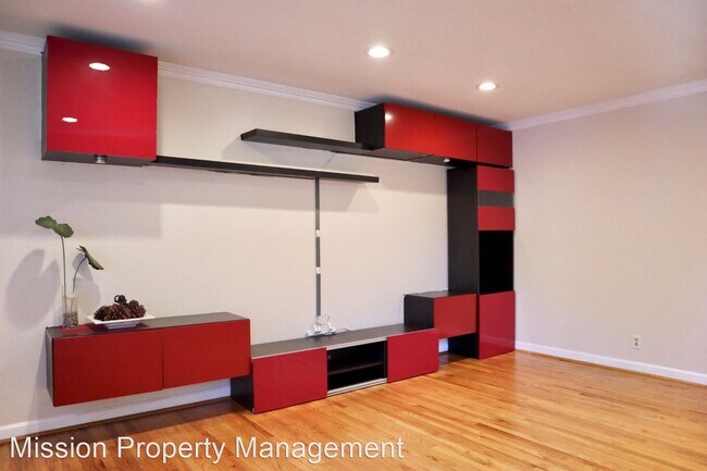 Building Photo - 3 br, 2 bath House - 4510 Calaveras Ave