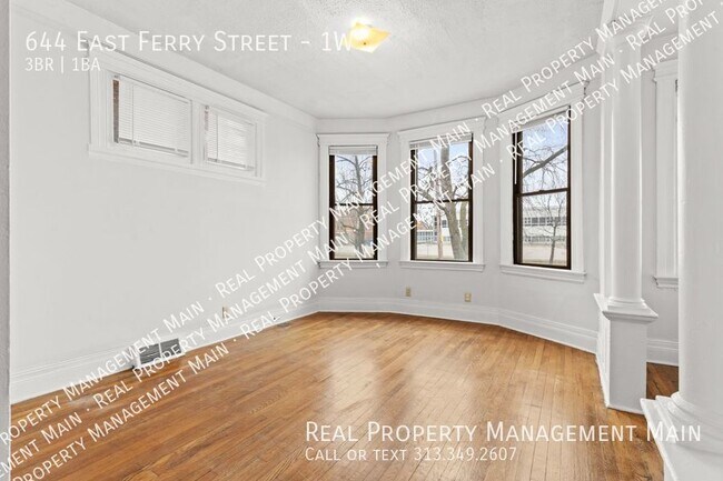 Foto del edificio - 644 E Ferry St