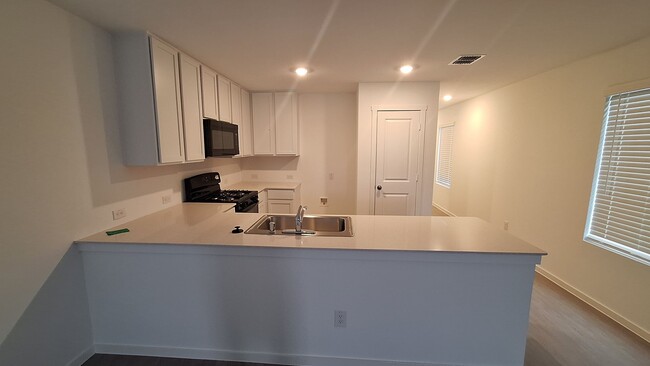 Building Photo - NEWLY BUILT 3 bedroom 2.5 Bath *1.5 MONTHS...
