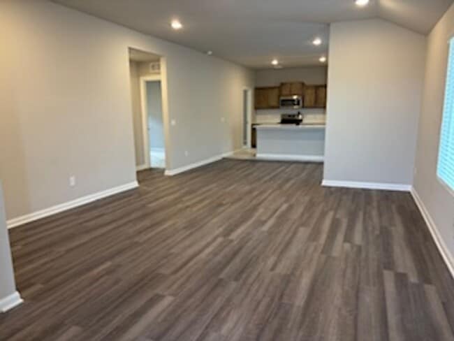 Foto del edificio - New Home! 1st month free!