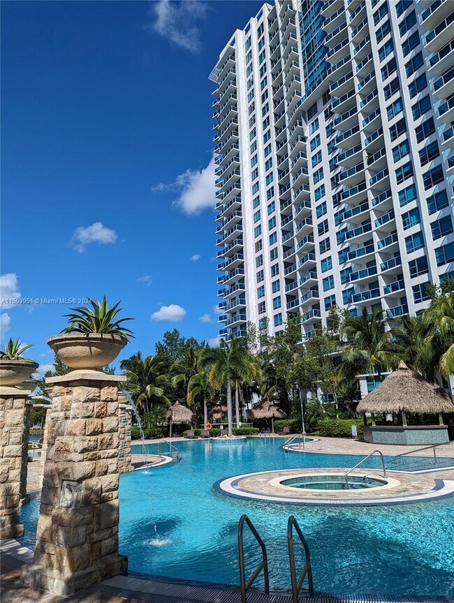 Building Photo - 2681 N Flamingo Rd