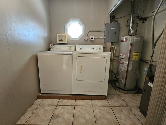 Building Photo - 43 St Celeste Dr