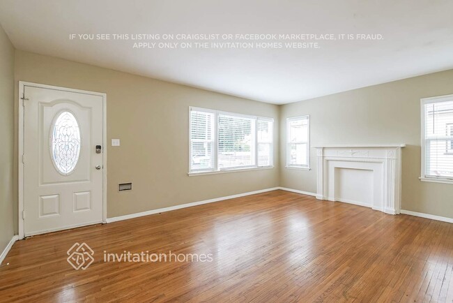 Building Photo - 127 E 79th St