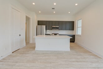 The Grove at Oak Forest photo'