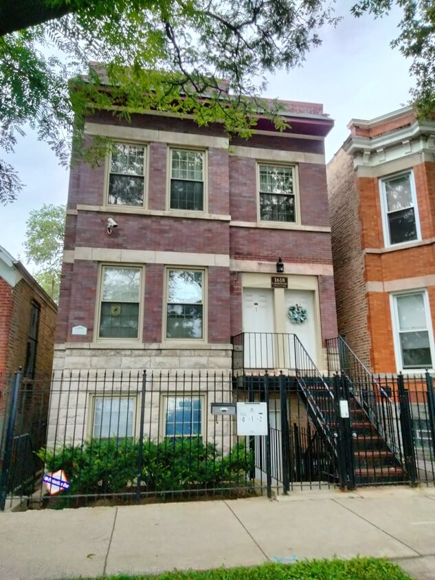 1618 S Washtenaw Ave Unit Garden, Chicago, IL 60608 1618 S Washtenaw