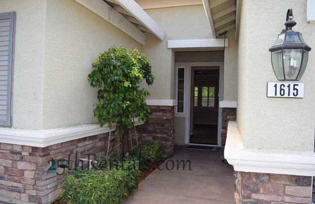 Foto del edificio - 1615 Allenwood Cir