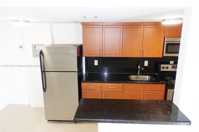 Foto del edificio - 3901 SW 112th Ave