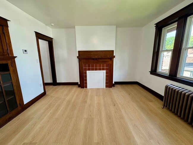 Building Photo - 261 Gross St