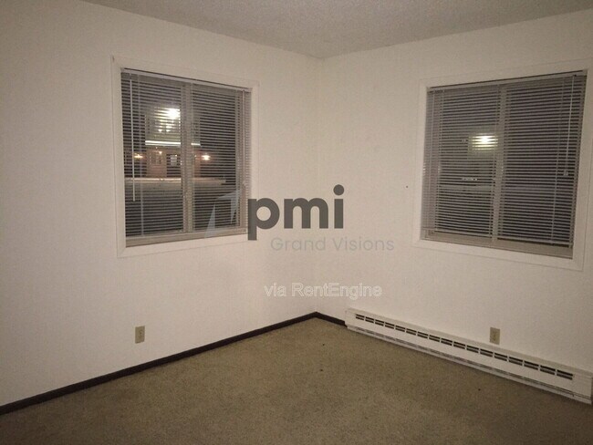 Foto del edificio - 371 Southland Dr