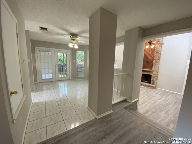 Foto del edificio - 4931 Timber Wind