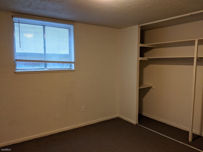 Foto del edificio - 2 br, 1 bath Duplex - 814 W Walnut St Apt 2