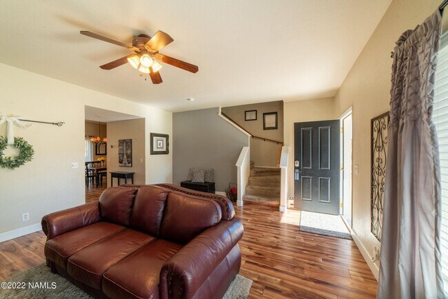Foto del edificio - Westside 4 Bed, 2.5 Bath House with A/C & 2-Car Garage Near NAU & CCC! Students & Pets OK! Avail....