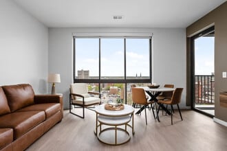 Building Photo - 421 N Pennsylvania St