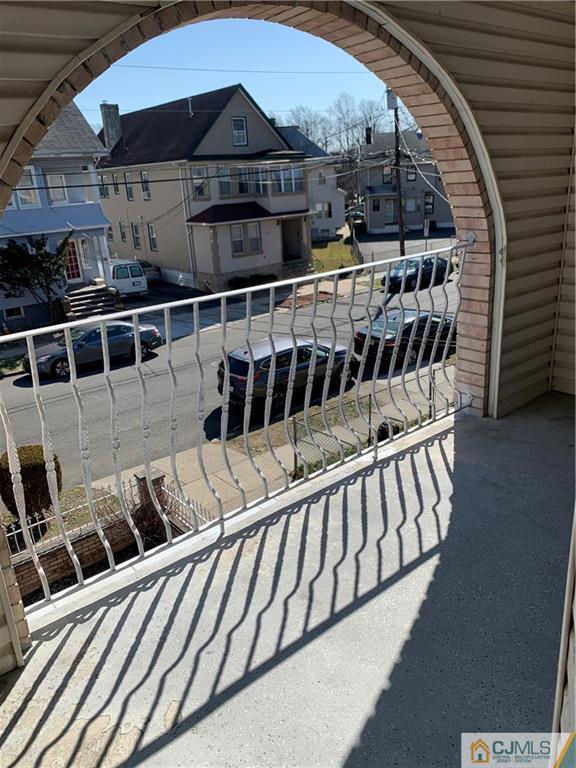 Building Photo - 321 Stiles St