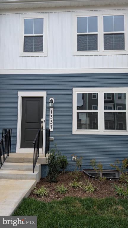Foto del edificio - 1337 Cedar Vly Rd