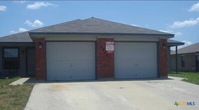 Building Photo - 2806 Lucille Dr