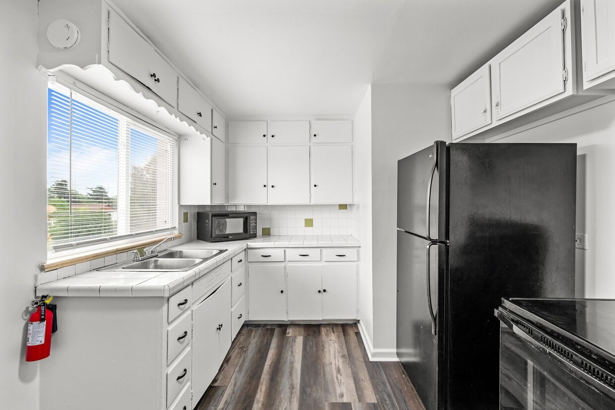 Primary Photo - Come check out this beautiful apartment cl...