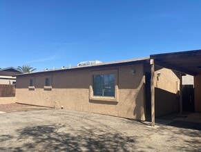 Building Photo - 247 S Cherry Ave