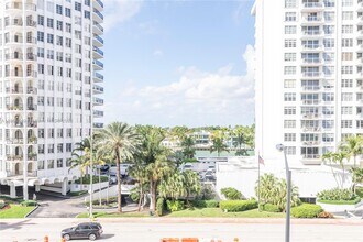 Building Photo - 5701 Collins Ave