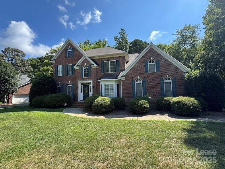 Primary Photo - 7127 Weddington Brook Dr