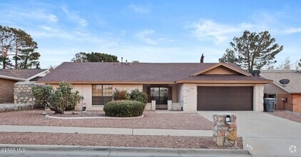 Building Photo - 832 Tepic Dr