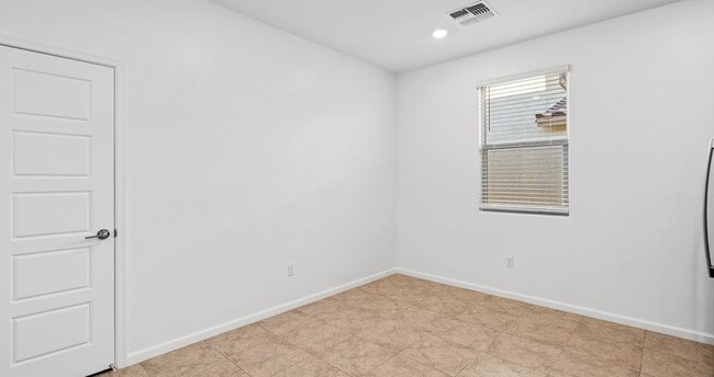 Foto del edificio - 7093 W Muirwood Ln