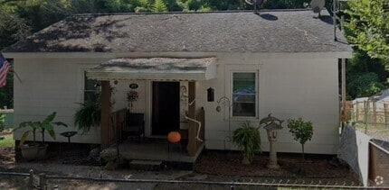 Building Photo - 321 N Vance St