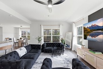 Building Photo - 8027 Dauntless Dr