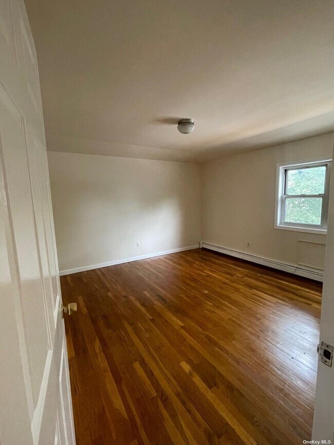 Foto del edificio - 172-25 128th Ave