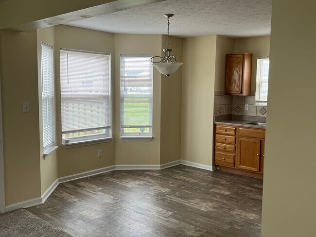 Building Photo - 9146 Allegro Dr