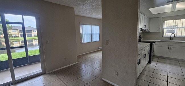 Building Photo - 2417 Barley Club Ct