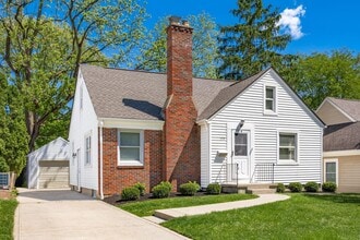 Building Photo - 112 Howard Ave