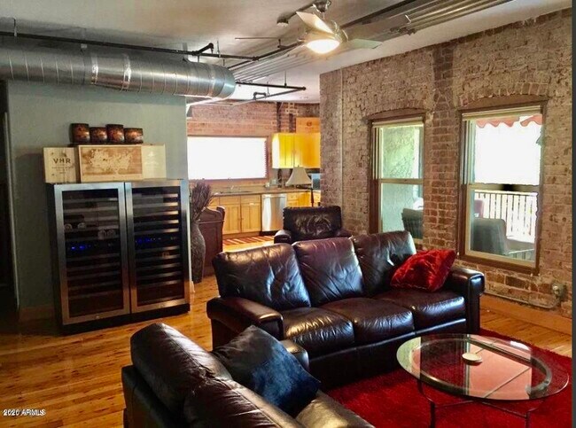 Foto del edificio - 387 N 2nd Ave