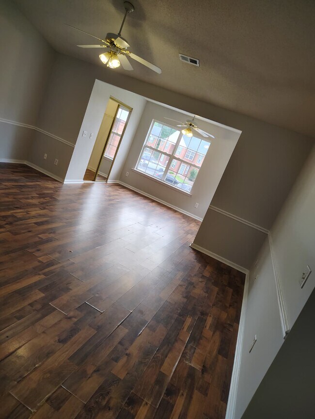 Foto del edificio - 527 3rd Loop Rd