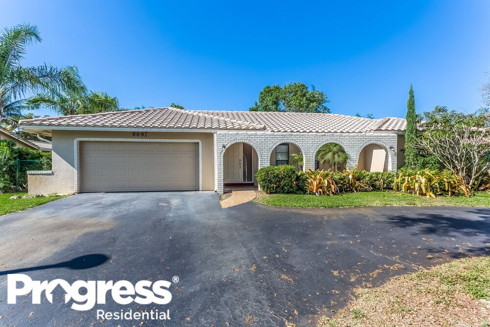 Primary Photo - 9697 SW 1st Ct