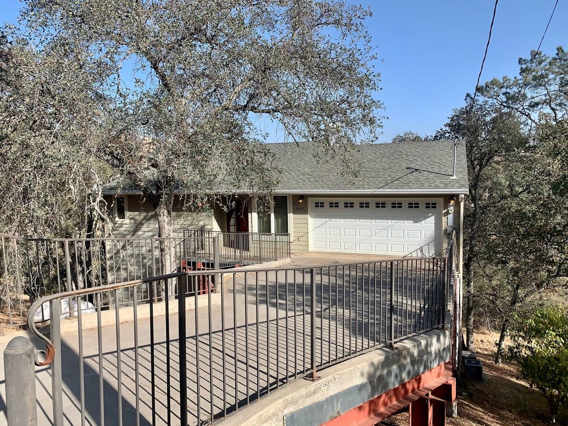 Primary Photo - 3 br, 2 bath House - 28627 Sky Harbour Rd