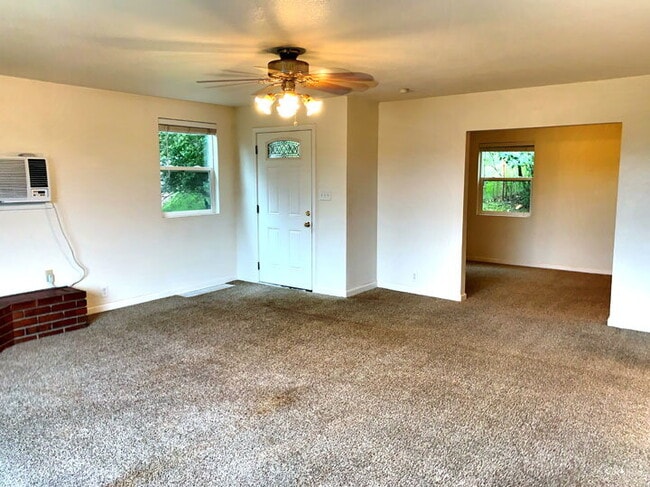 Building Photo - 3-bed 2-bath home with amazing views of Placerville!