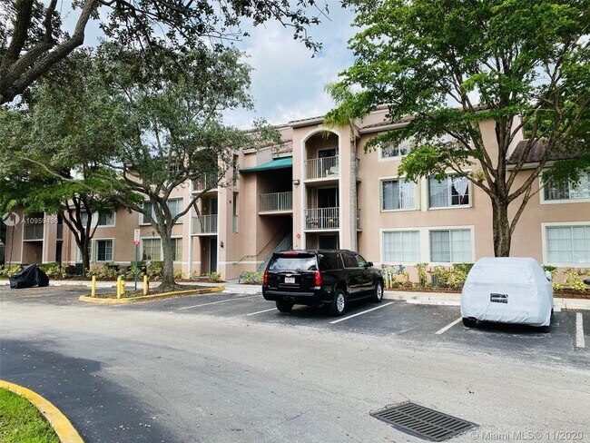 Foto del edificio - 12106 St Andrews Pl