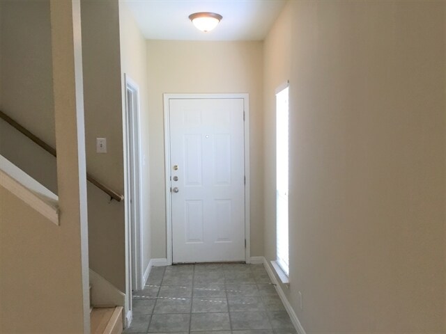 Building Photo - 1835 Enclave Park