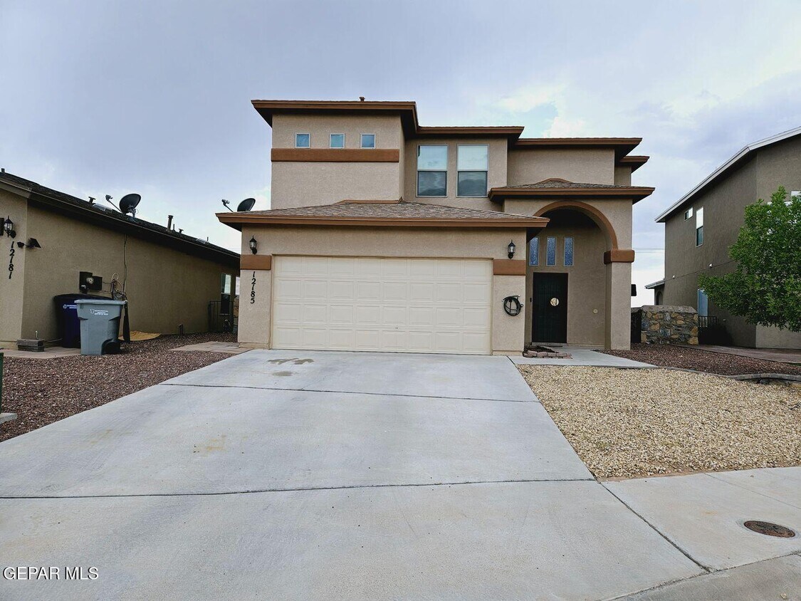 Foto principal - 12185 Copper Valley Ln
