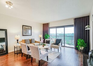 Building Photo - 661 Bering Dr