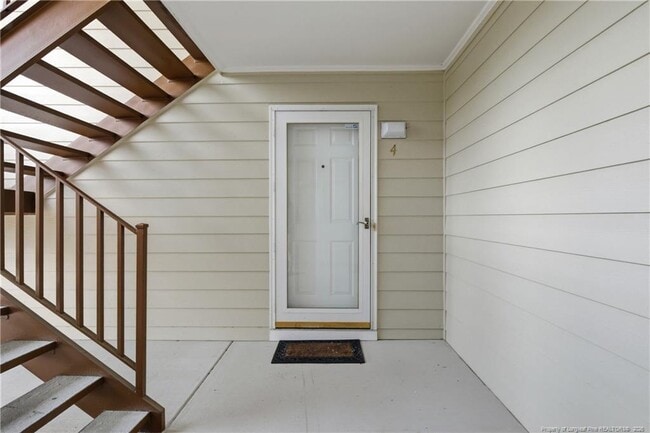 Building Photo - 401 Meadowland Ct