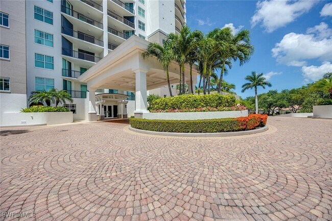 Building Photo - 455 Cove Tower Dr