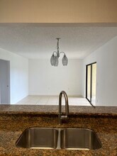 Building Photo - 1522 Lake Crystal Dr