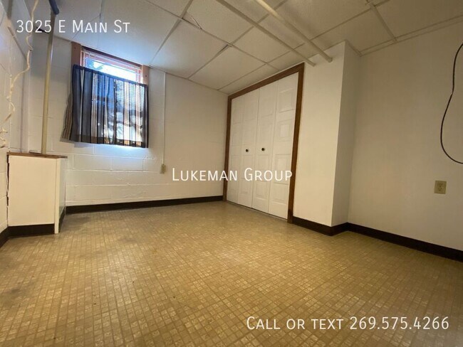 Foto del edificio - 3025 E Main St