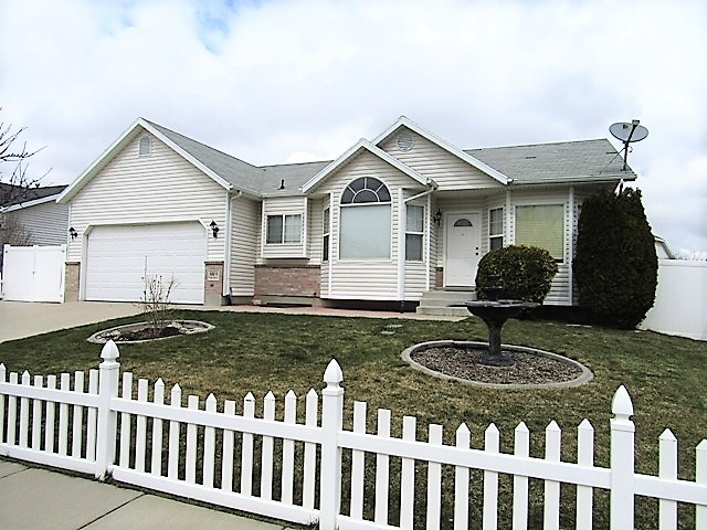 Primary Photo - 6060 W Castle Park Lane