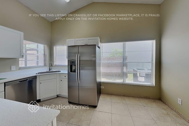 Building Photo - 207 Springview Dr