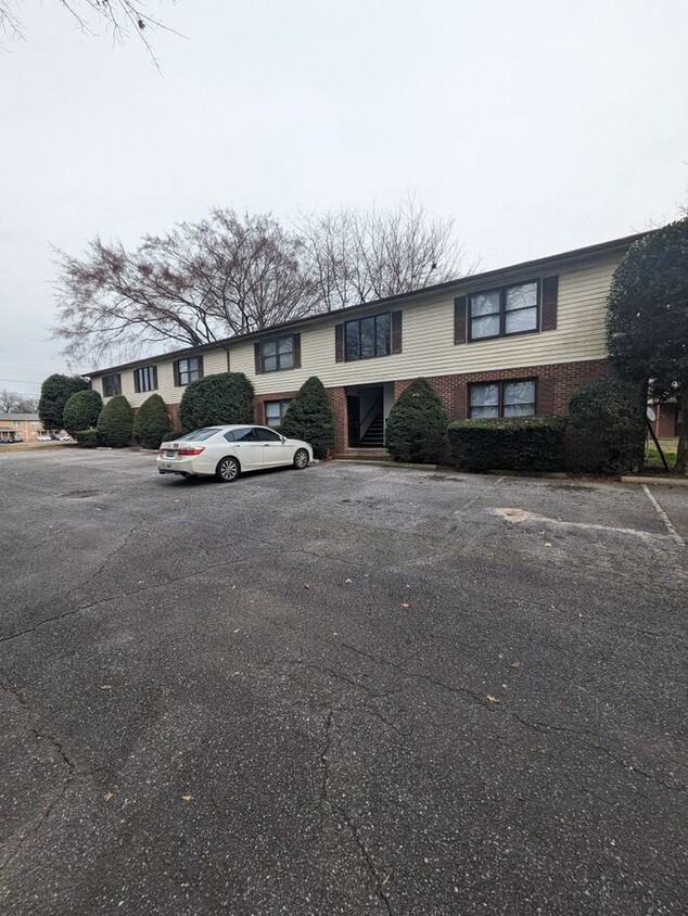 Primary Photo - 1BD/1BA Second Floor Unit at Westmont Apar...