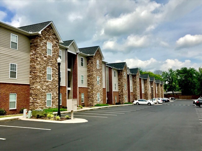 310 E 10th St, Cookeville, TN 38501 Apartments - Cookeville, TN